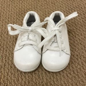 Stride Rite white toddler shoes